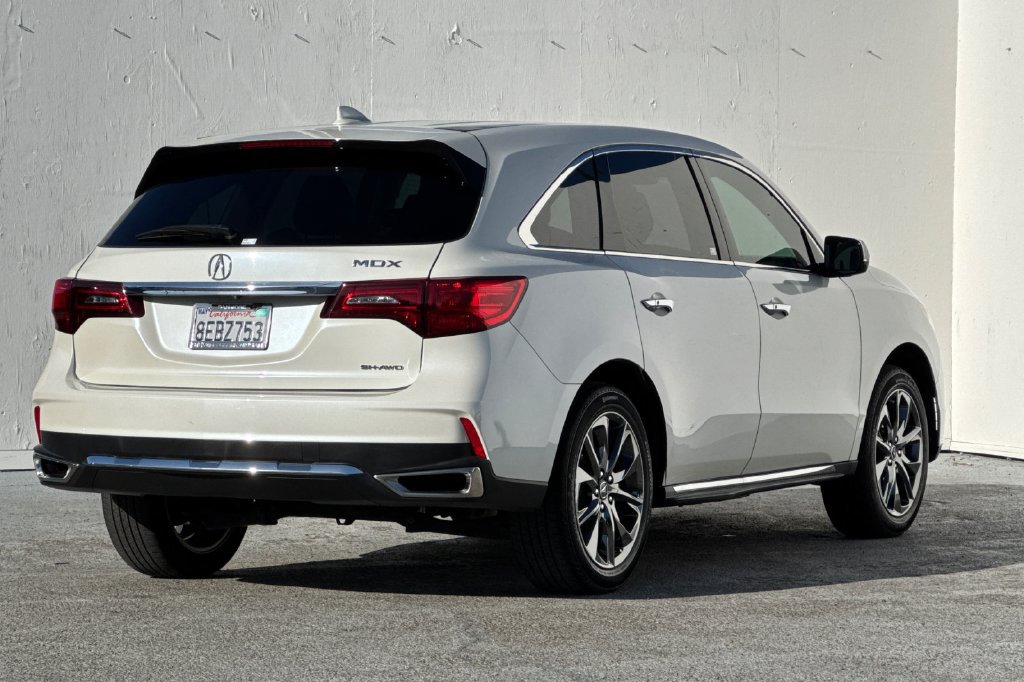Used 2017 Acura MDX w/ Technology Package AWD/4WD image 3