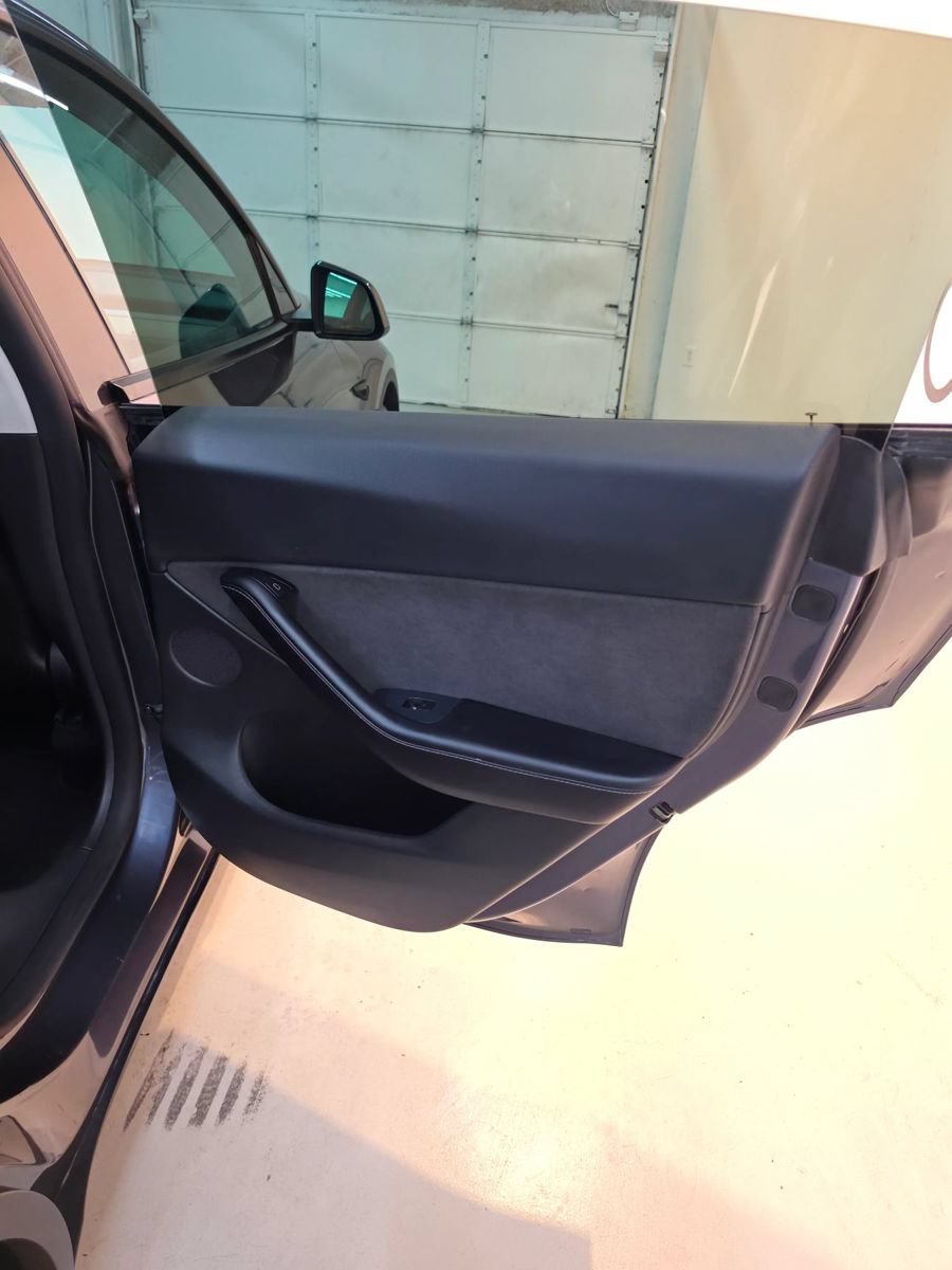 Used 2021 Tesla Model Y Long Range AWD/4WD image 22