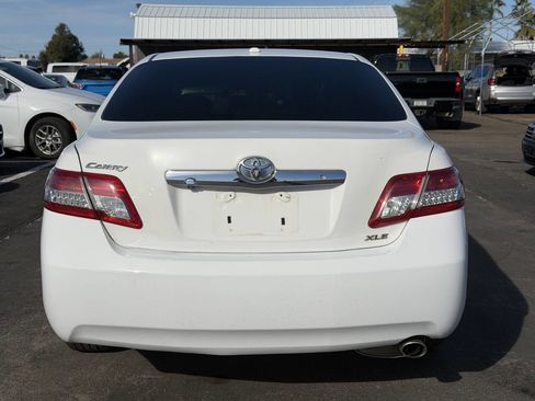Used 2011 Toyota Camry XLE image 9
