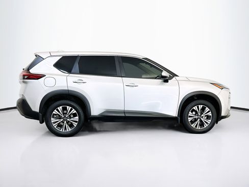 Used 2023 Nissan Rogue SV image 10