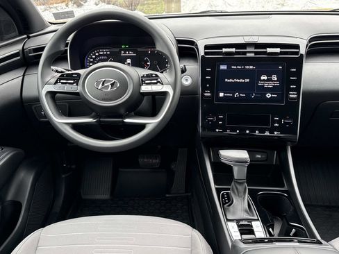 Used 2024 Hyundai Santa Cruz SEL AWD/4WD image 2