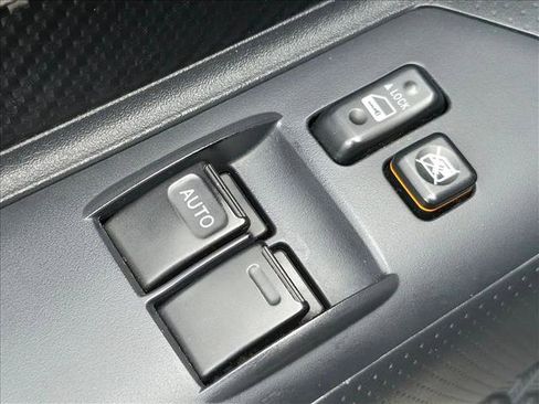 Used 2010 Toyota FJ Cruiser 2WD image 8
