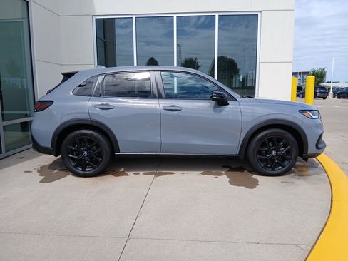 Used 2024 Honda HR-V Sport image 6