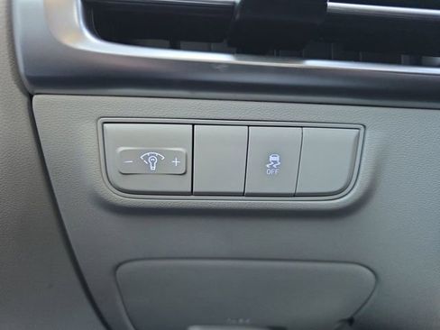 Used 2025 Hyundai Tucson SE image 10