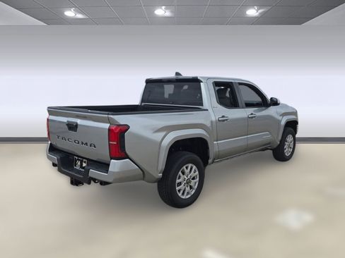 Used 2024 Toyota Tacoma SR5 image 9