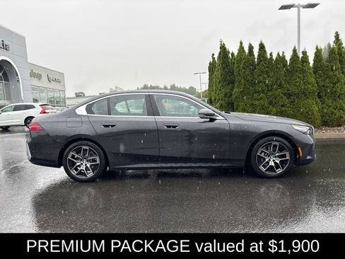 Used 2026 BMW 530i xDrive AWD/4WD image 2
