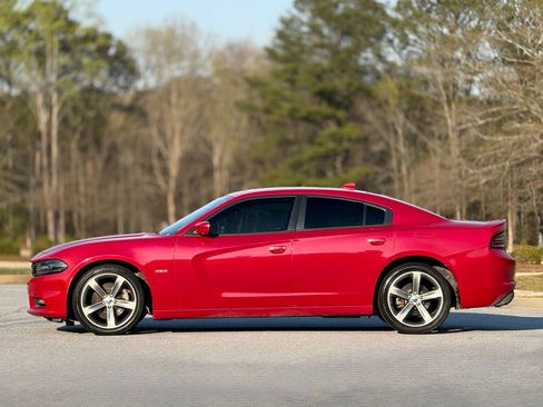 Used 2015 Dodge Charger R/T image 9
