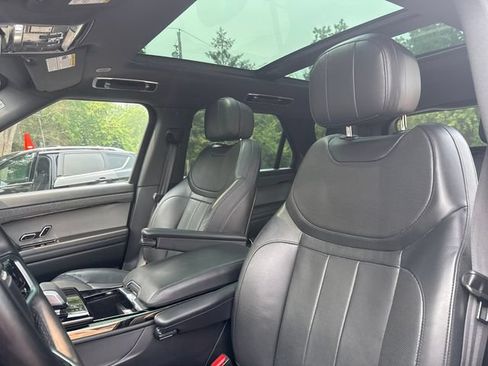 Used 2025 Land Rover Range Rover Sport SE AWD/4WD image 21