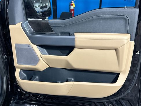 Used 2021 Ford F150 Lariat w/ Max Trailer Tow Package image 41