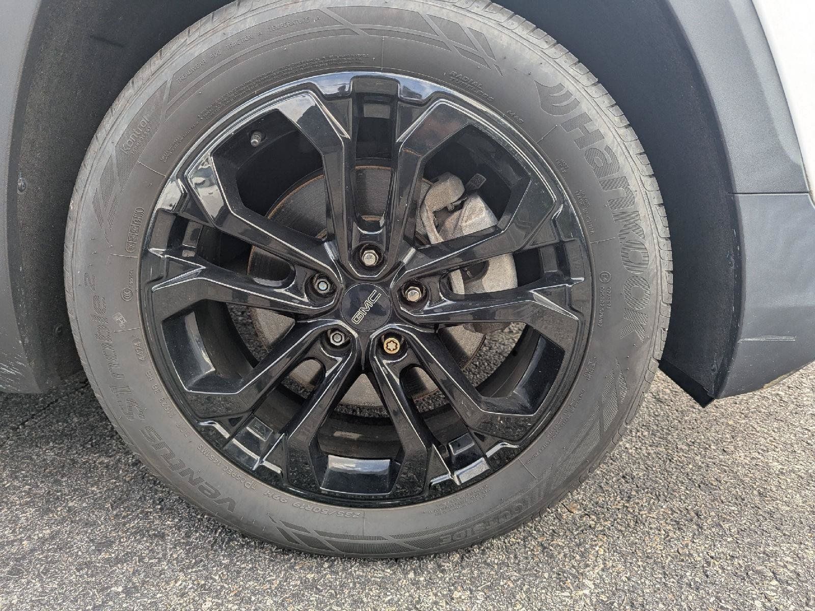 Used 2020 GMC Terrain SLT w/ Preferred Package AWD/4WD image 9