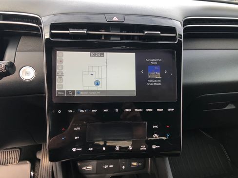 Certified 2024 Hyundai Santa Cruz Limited image 16