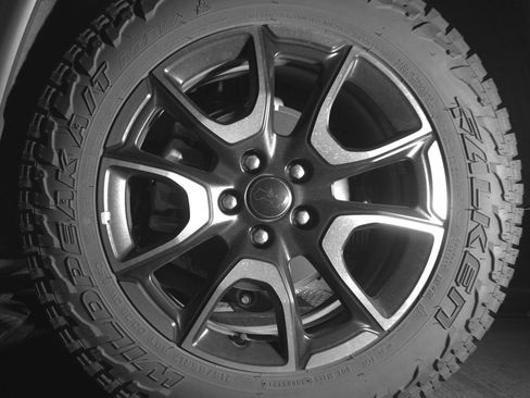 Used 2025 Jeep Compass Trailhawk AWD/4WD image 14