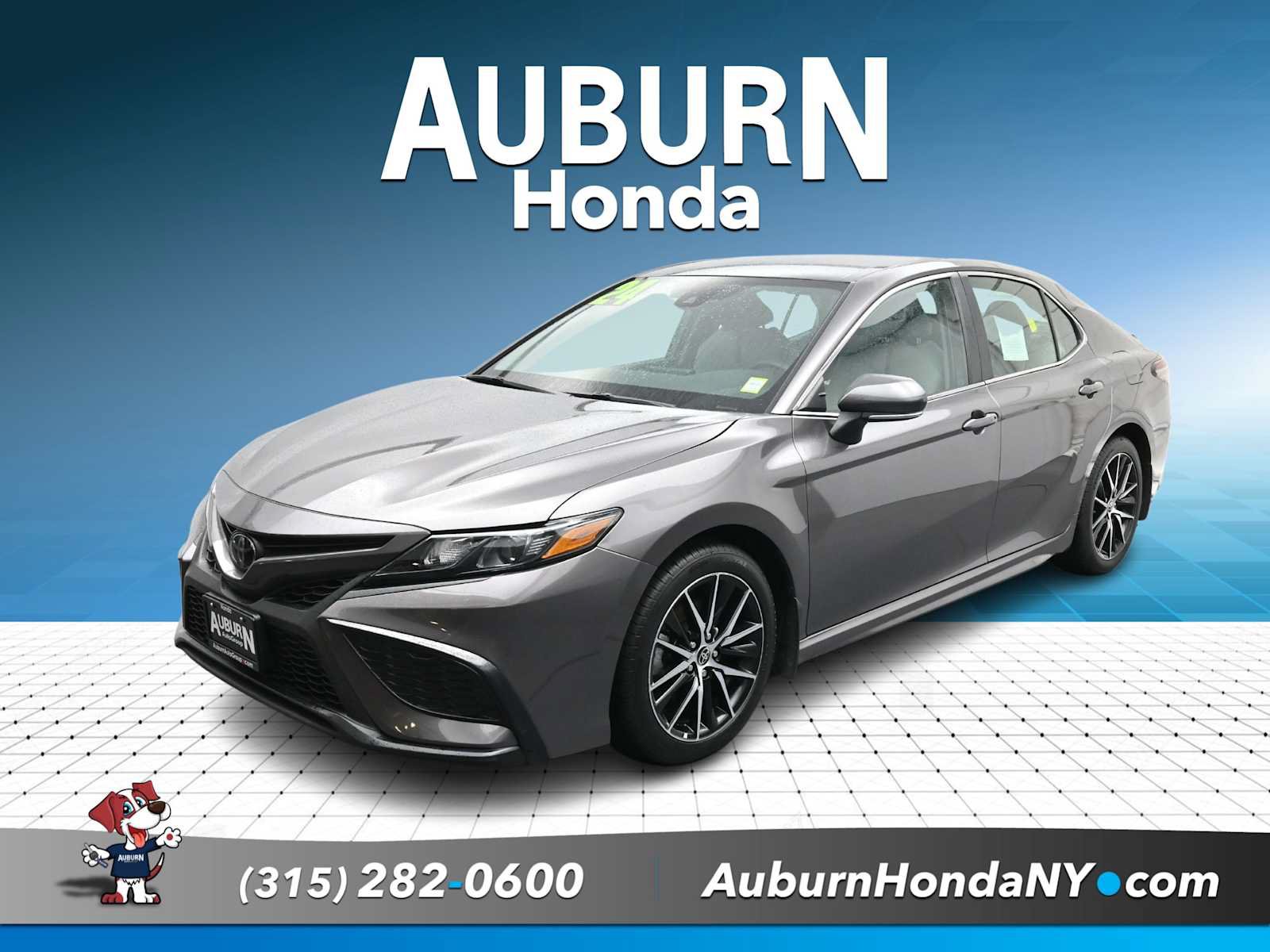 Used 2024 Toyota Camry SE AWD/4WD image 1