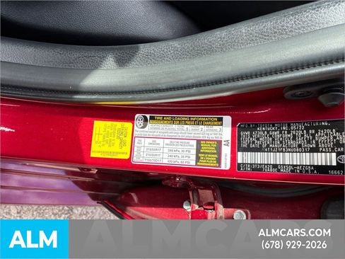 Used 2022 Toyota Avalon XLE image 24