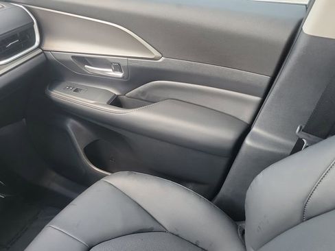 Certified 2024 Toyota Grand Highlander FWD image 13