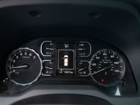 Used 2018 Toyota Tundra SR5 image 23