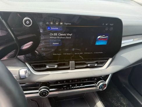 Used 2025 Chevrolet Equinox LT FWD image 15