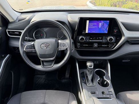 Certified 2024 Toyota Highlander LE image 10