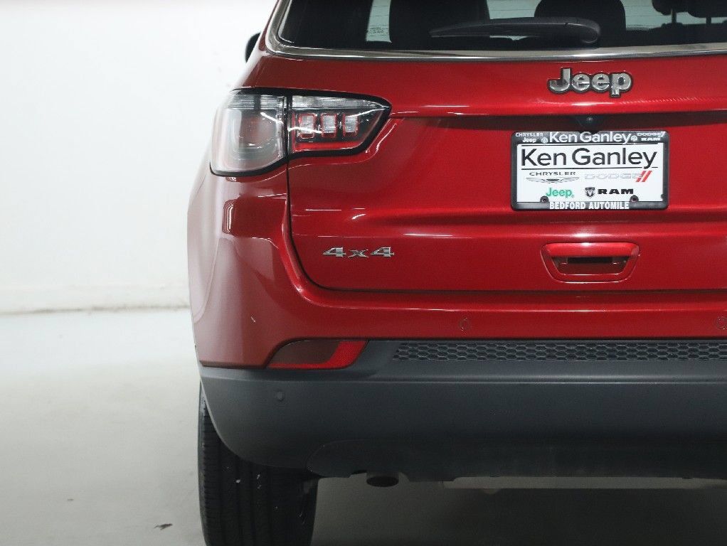 Used 2025 Jeep Compass Limited AWD/4WD image 46