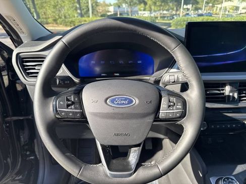 Used 2023 Ford Escape Platinum AWD/4WD image 20