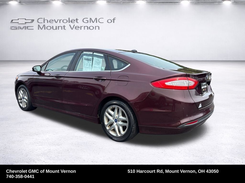 Used 2013 Ford Fusion SE FWD image 3