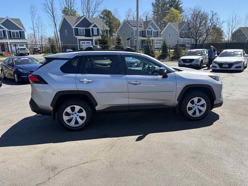 Used 2019 Toyota RAV4 LE AWD/4WD image 7