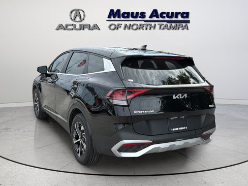 Used 2025 Kia Sportage EX FWD image 8