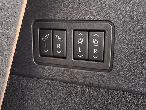 Certified 2021 Cadillac XT6 Premium Luxury w/ Platinum Package image 30