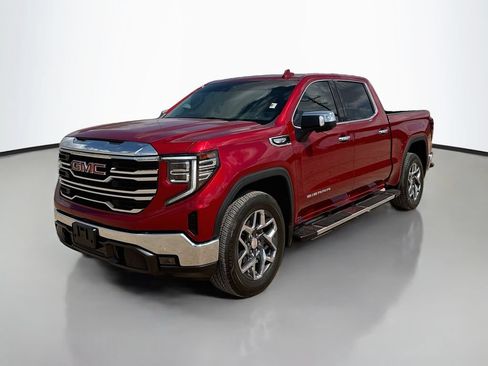 Used 2025 GMC Sierra 1500 SLT RWD image 3