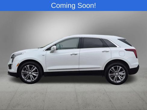 Used 2024 Cadillac XT5 Premium Luxury w/ LPO, Floor Liner Package AWD/4WD image 3
