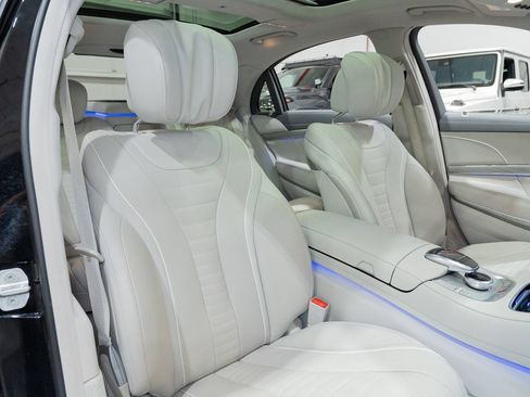 Used 2017 Mercedes-Benz S 550 4MATIC Sedan image 38