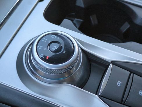 Used 2020 Ford Explorer XLT w/ Class III Trailer Tow Package image 31