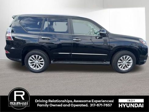 Used 2018 Lexus GX 460 image 4