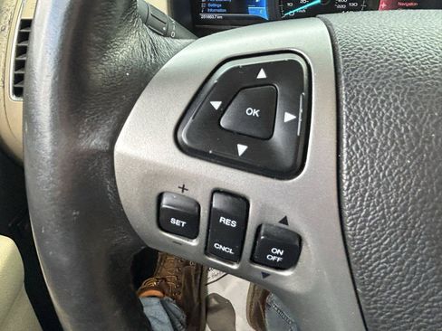 Used 2013 Ford Flex SEL FWD image 19