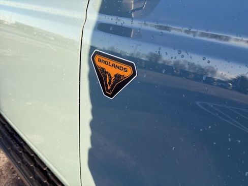 Used 2023 Ford Bronco Badlands image 3