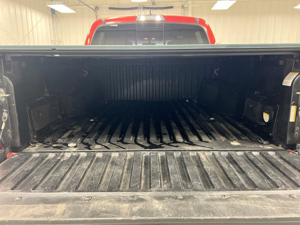 Used 2017 Toyota Tacoma TRD Sport AWD/4WD image 25