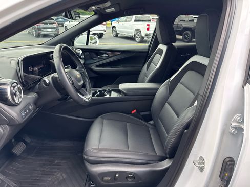 Used 2024 Chevrolet Blazer EV LT AWD/4WD image 19