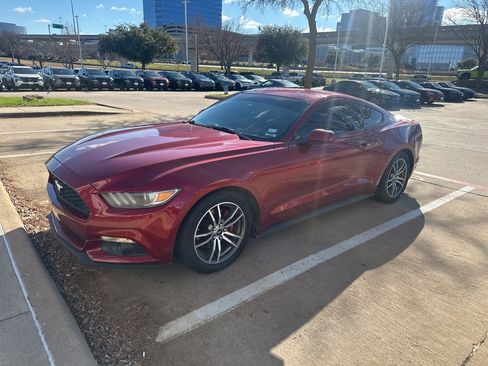 Used 2016 Ford Mustang Coupe image 2