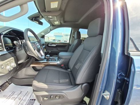 New 2026 GMC Sierra 1500 Elevation image 17