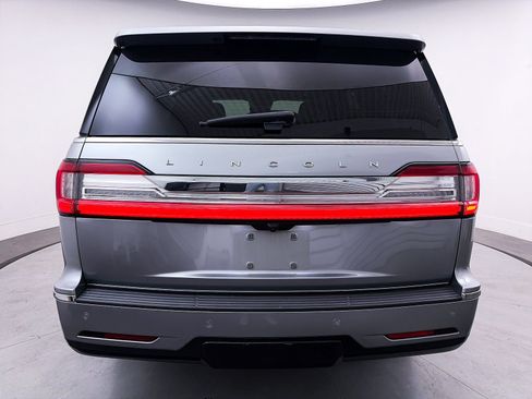 Used 2021 Lincoln Navigator Reserve w/ Luxury Package image 17