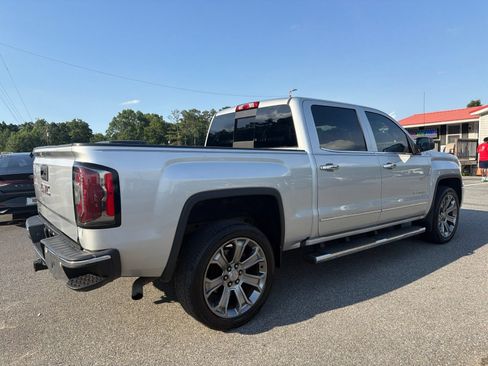 Used 2017 GMC Sierra 1500 SLT AWD/4WD image 4