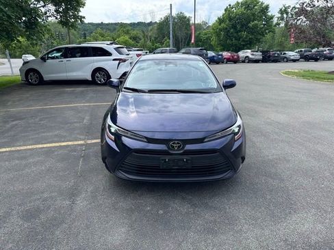 Used 2023 Toyota Corolla LE w/ Carpet Mat Package (TMS) FWD image 8
