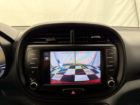 Used 2023 Kia Soul LX w/ LX Technology Package image 31