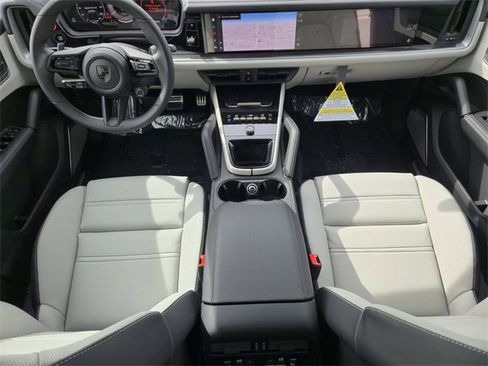 New 2025 Porsche Cayenne Turbo image 13