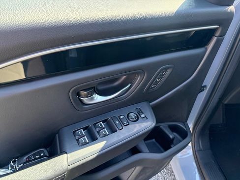 Used 2024 Honda Pilot Touring image 15