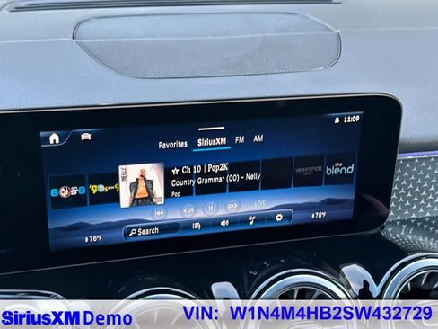 Certified 2025 Mercedes-Benz GLB 250 4MATIC image 26