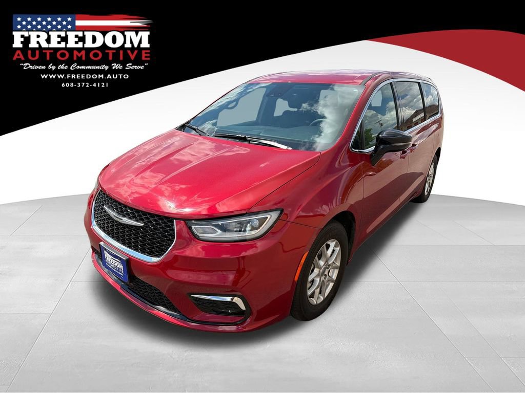 Used 2025 Chrysler Pacifica Select FWD 360° Tour
