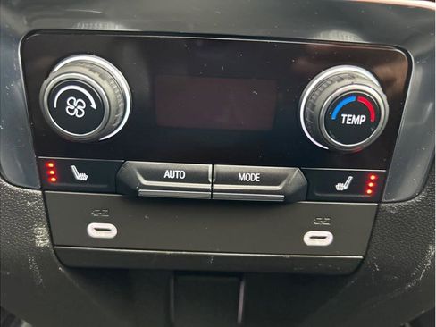 Used 2023 Chevrolet Suburban RST w/ Luxury Package image 27