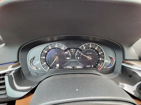 Used 2019 BMW 530i w/ Convenience Package RWD image 13