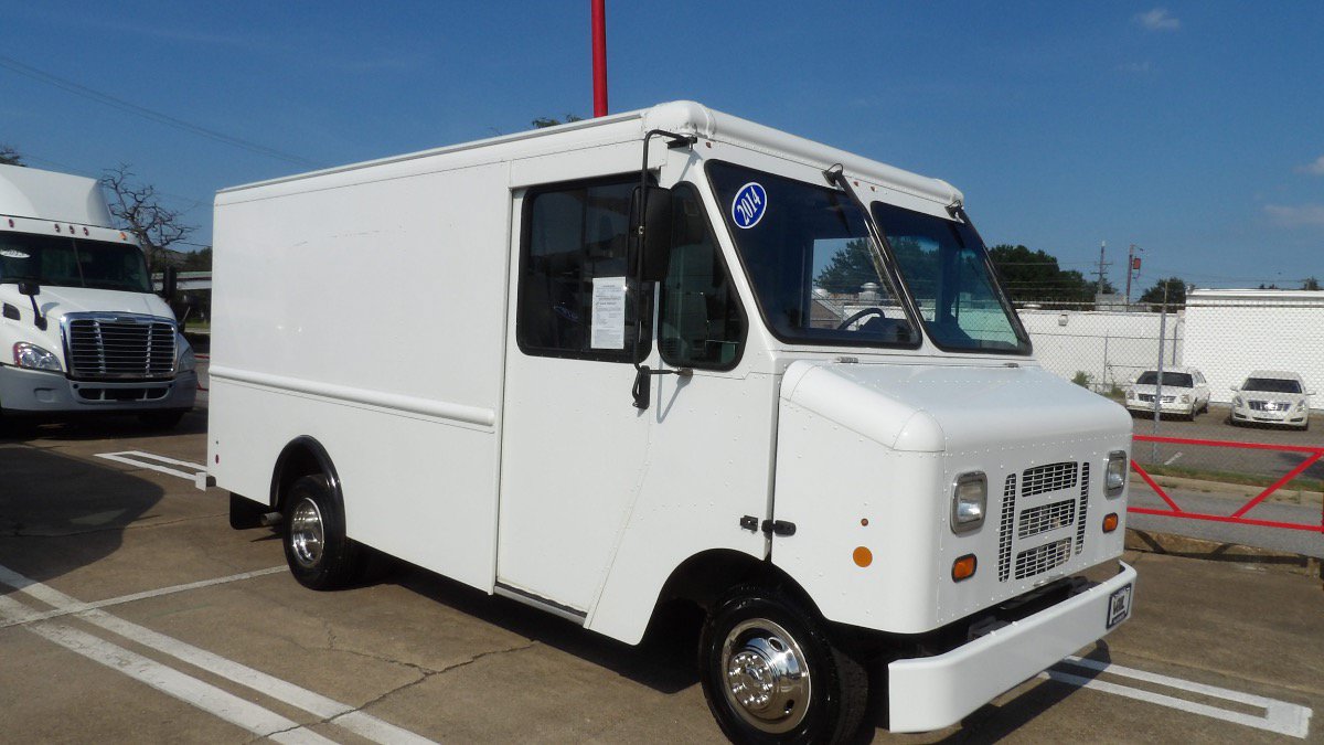 Used 2014 Ford E-350 and Econoline 350 Super Duty w/ A/C Prep Package RWD image 1